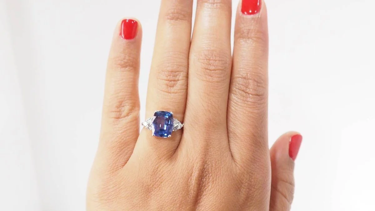 Bague en or blanc Tanzanite et diamants - Image 2