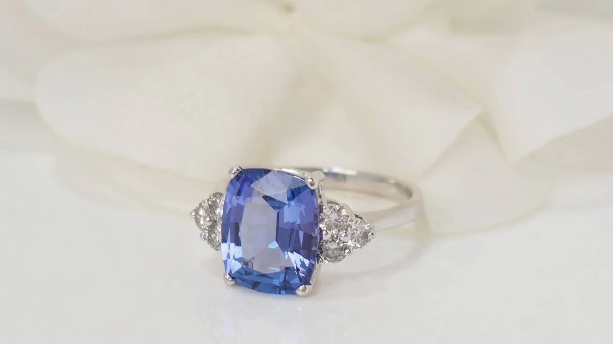 Bague en or blanc Tanzanite et diamants - Image 5