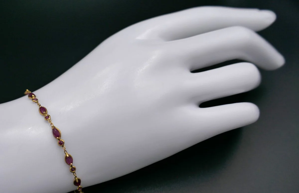 Bracelet Serti De 30 Rubis, Or 18 Carats. - Image 3