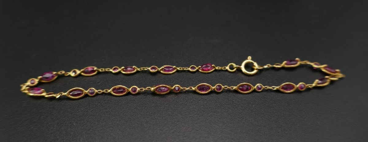Bracelet Serti De 30 Rubis, Or 18 Carats. - Image 4