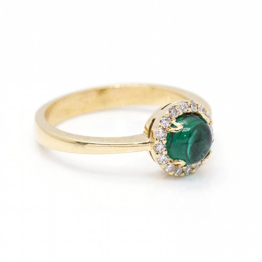 Bague en or, diamants et émeraude