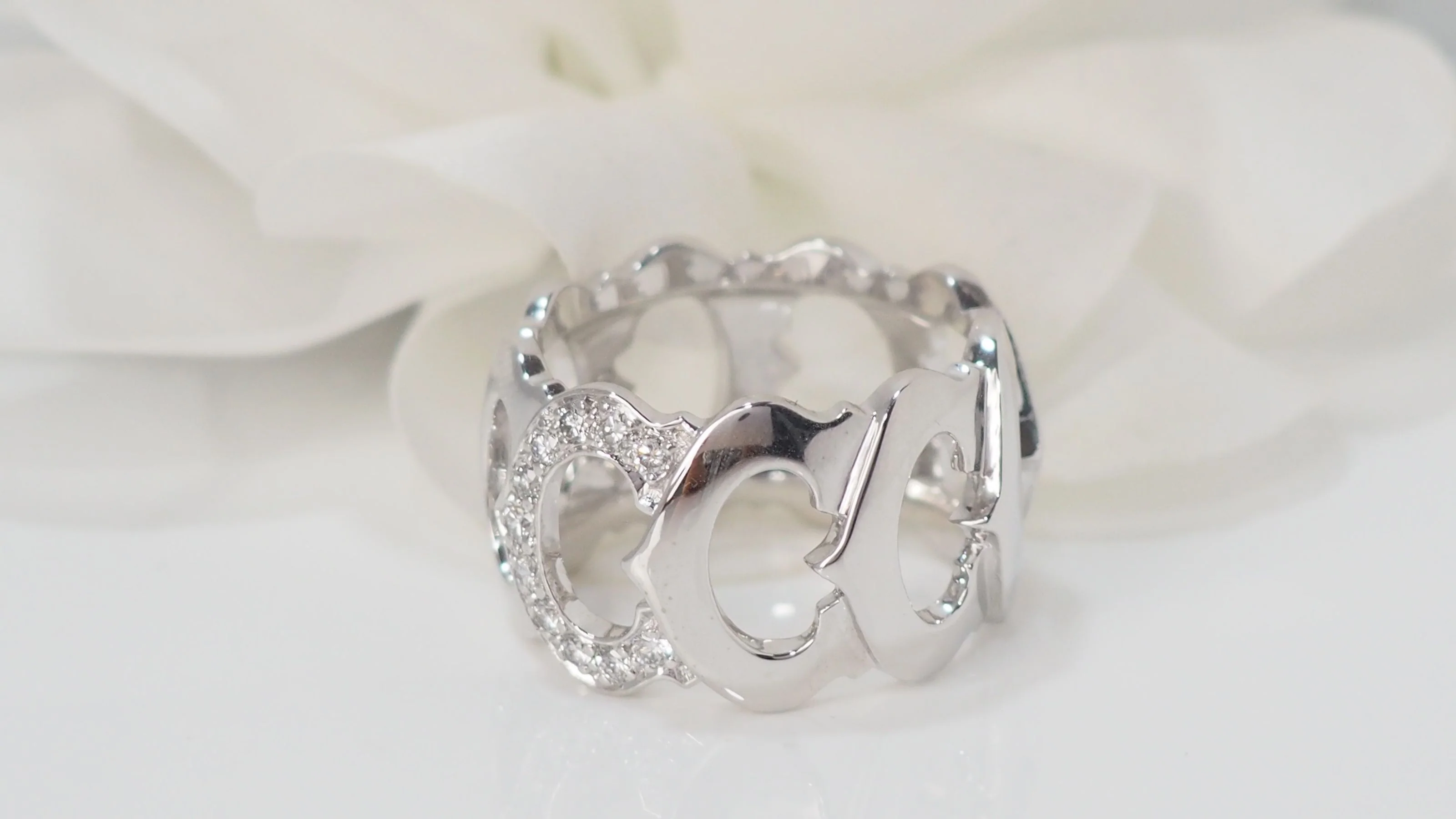 Bague collection C Cartier en or blanc et diamants - Image 4