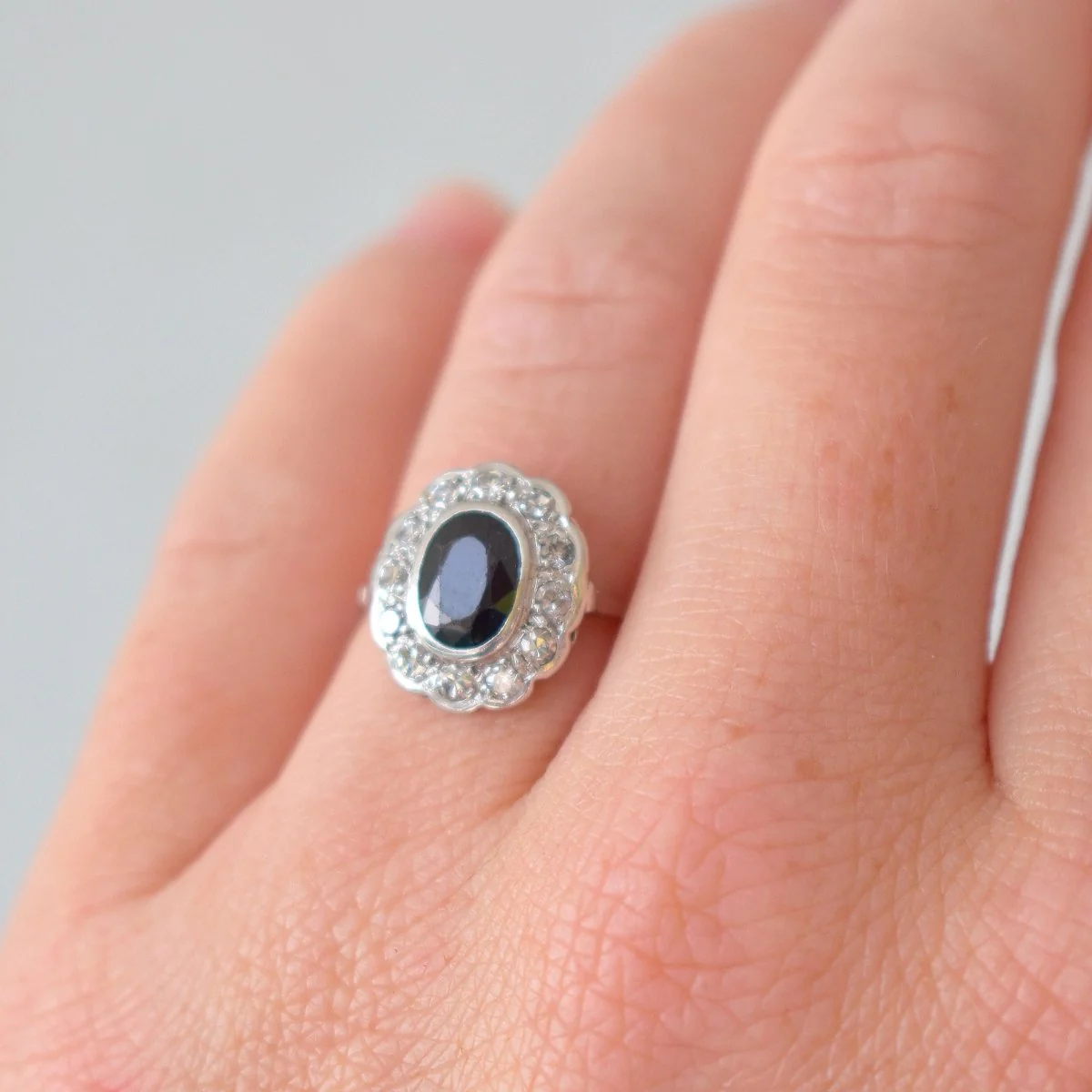 Bague Marguerite Or Saphir et Diamants - Art Déco - Image 2