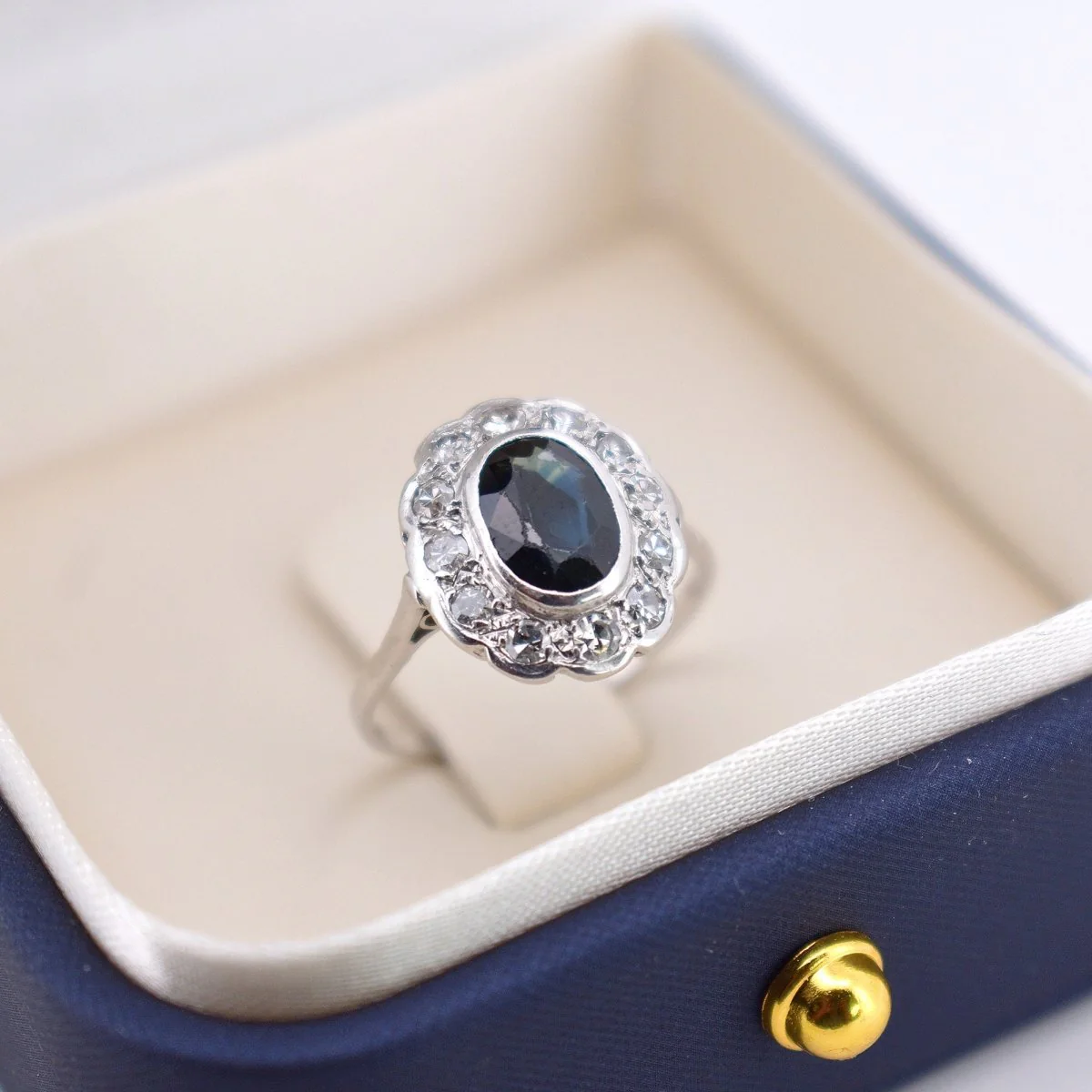 Bague Marguerite Or Saphir et Diamants - Art Déco - Image 3