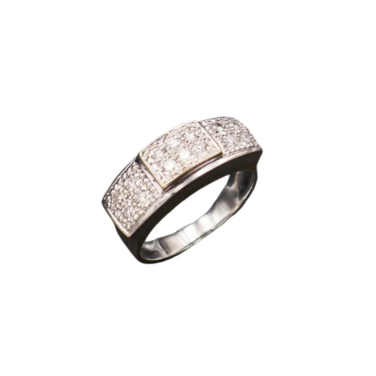 Bague Entourage en or blanc et diamants - Image 3