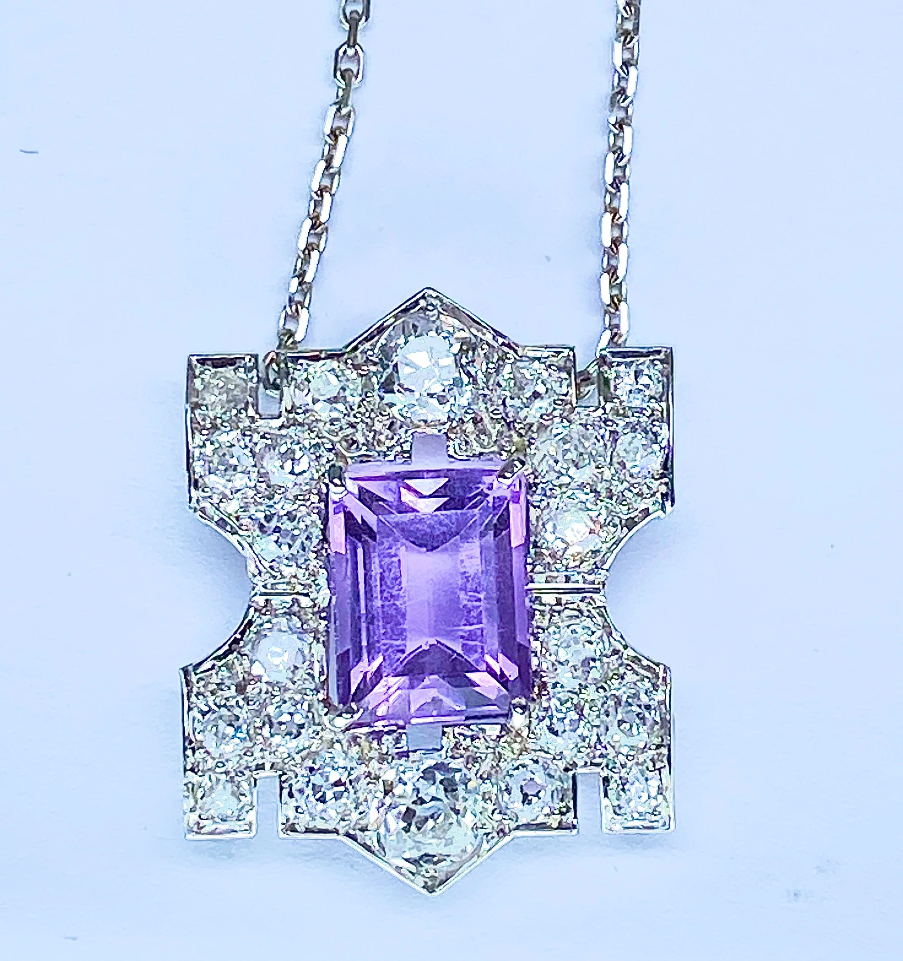 Pendentif en platine : améthyste et diamants