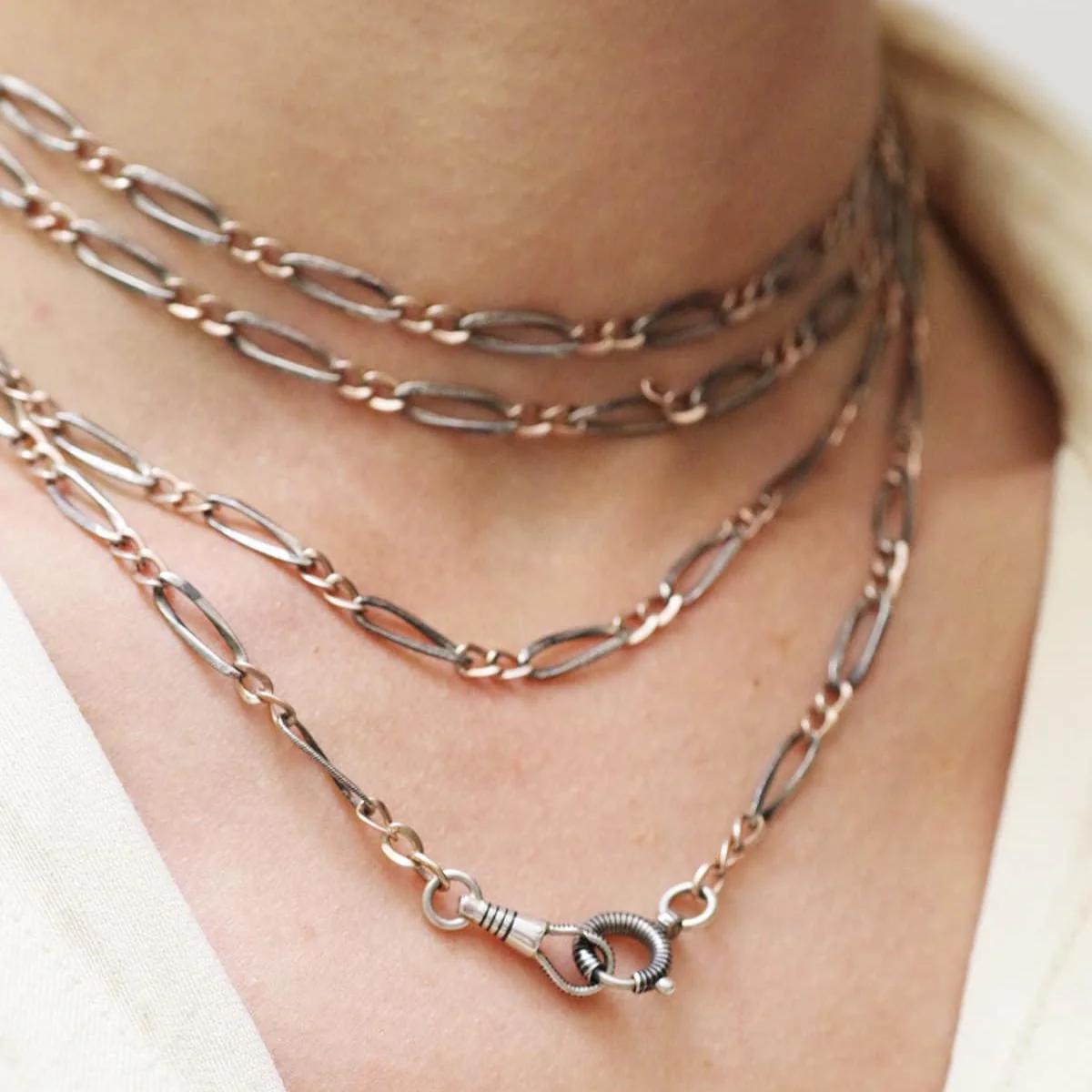 Chaine sautoir en argent niellé - Image 2