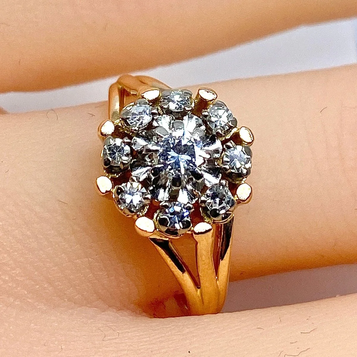 Bague marguerite en or 18 carats et diamants - Image 4
