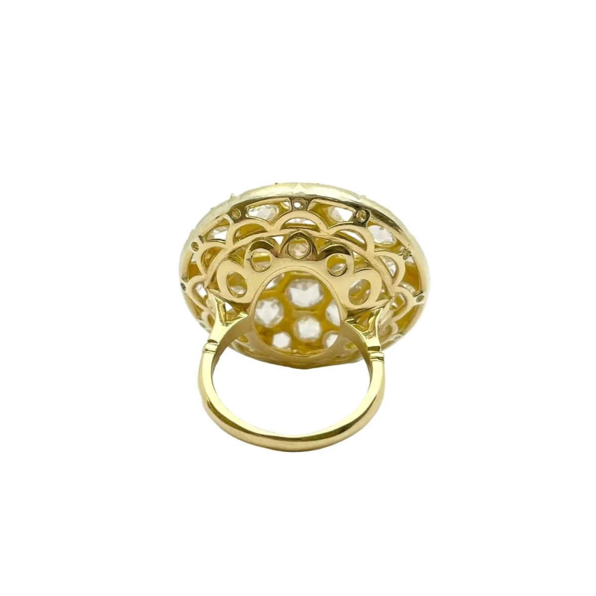 Bague Dôme en or jaune et diamants - Image 3
