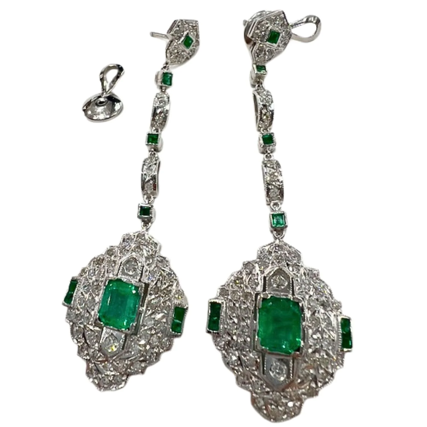 PENDIENTES ESTILO ART DECO de PLATINO con DIAMANTES y ESMERALDAS
