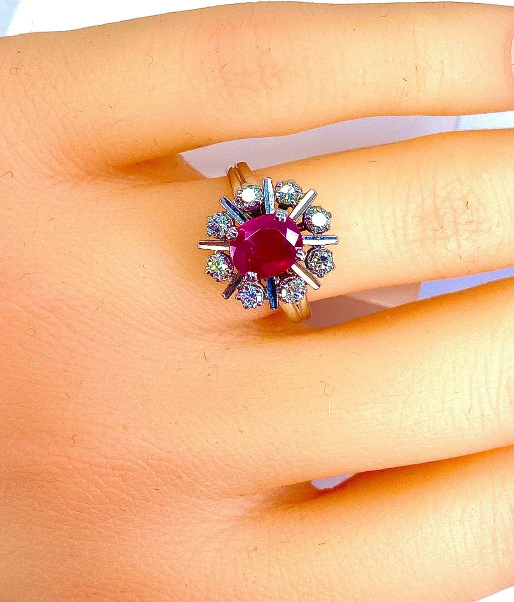 Bague en or blanc 18 carats en rubis et diamants - Image 4