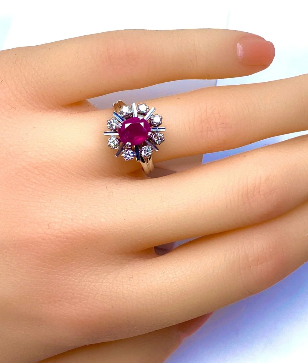 Bague en or blanc 18 carats en rubis et diamants - Image 7