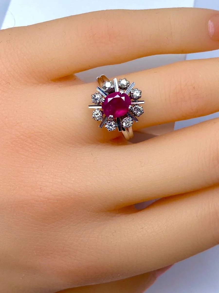 Bague en or blanc 18 carats en rubis et diamants - Image 8