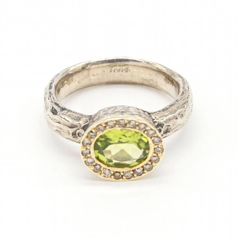 Bague en argent et or avec diamants et péridot