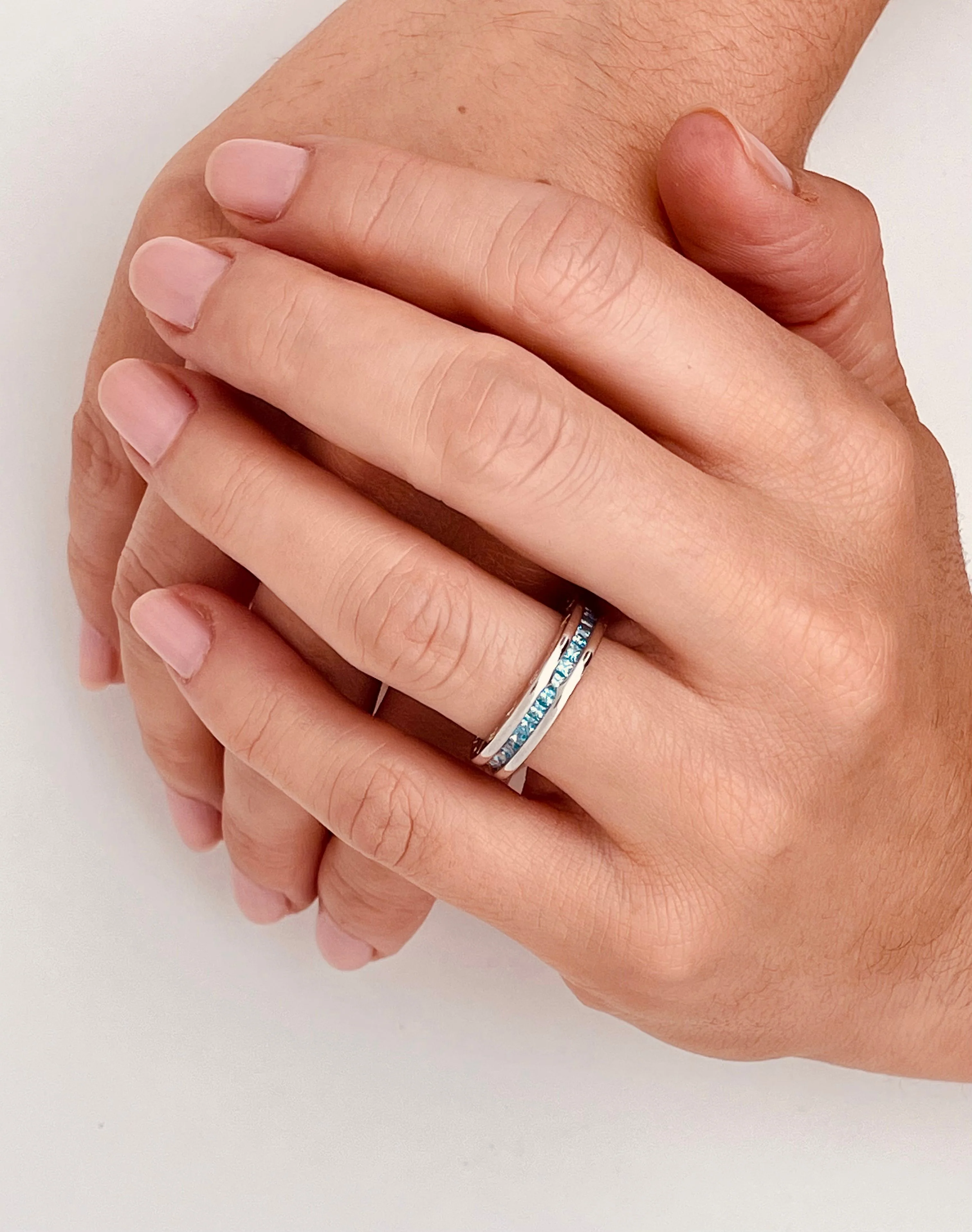 Bague Alliance BULGARI "B.Zero1", en or blanc et topazes bleues - Image 3