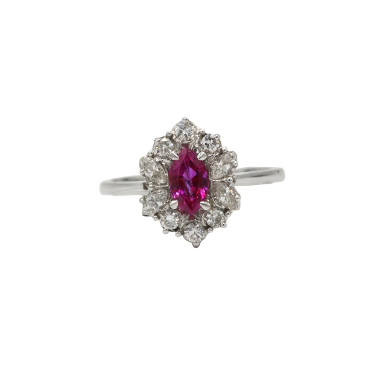 Bague Marguerite en or blanc, rubis et diamants