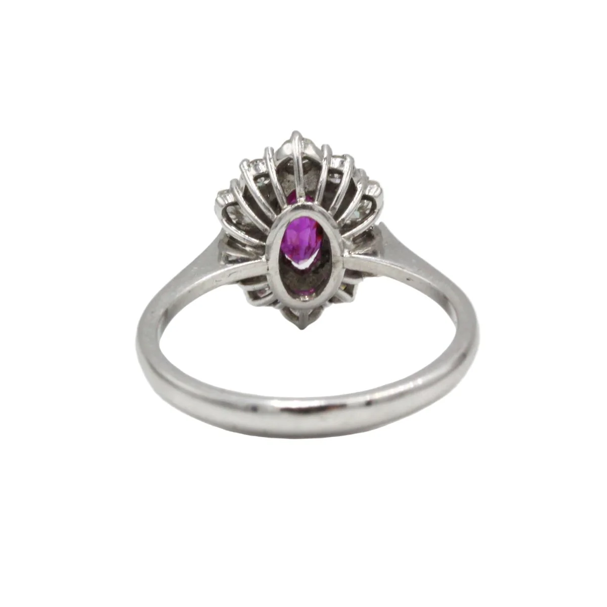 Bague Marguerite en or blanc, rubis et diamants - Image 4