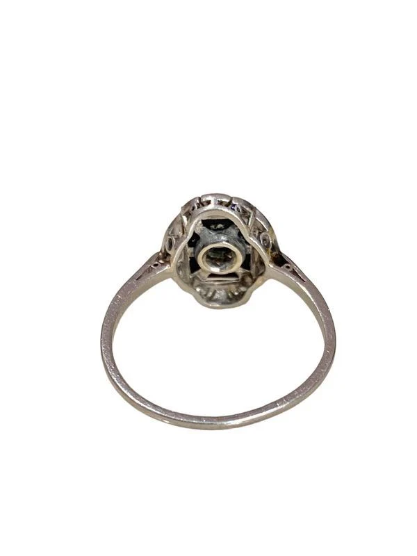 Bague Art Déco, en platine et diamants - Image 2