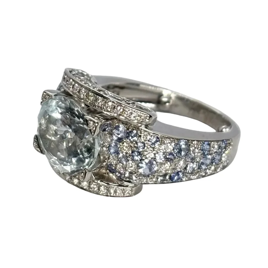 Bague Tank MAUBOUSSIN "Eternité" en or blanc, aigue-marine, saphirs, et diamants - Image 3