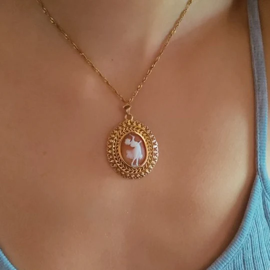 Pendentif Camée danseuse en or jaune - Image 2