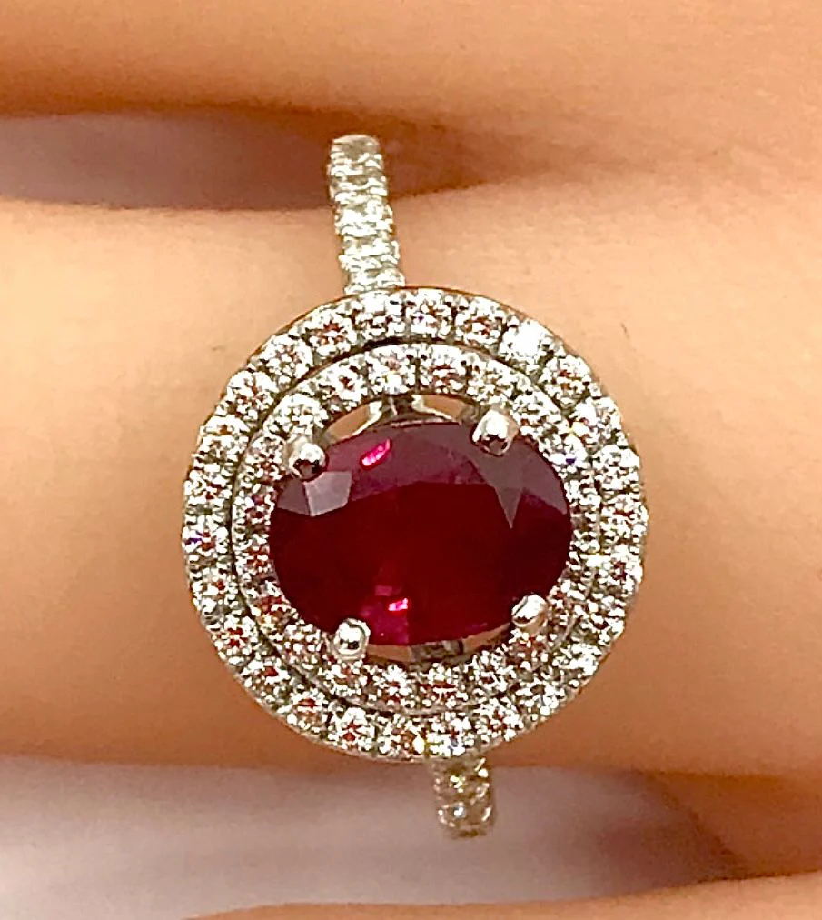 Bague en or blanc 18 carats, rubis 1,28 carat Birman et diamants - Image 4