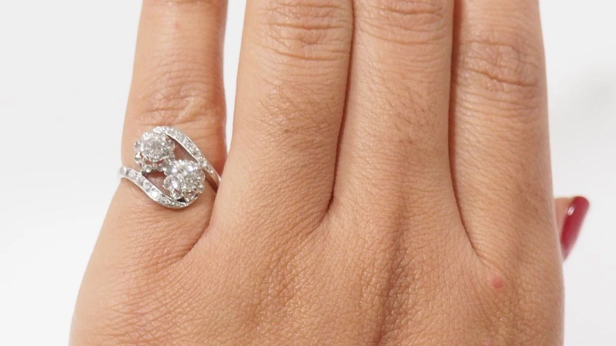 Bague Toi & Moi en platine et diamants - Image 8