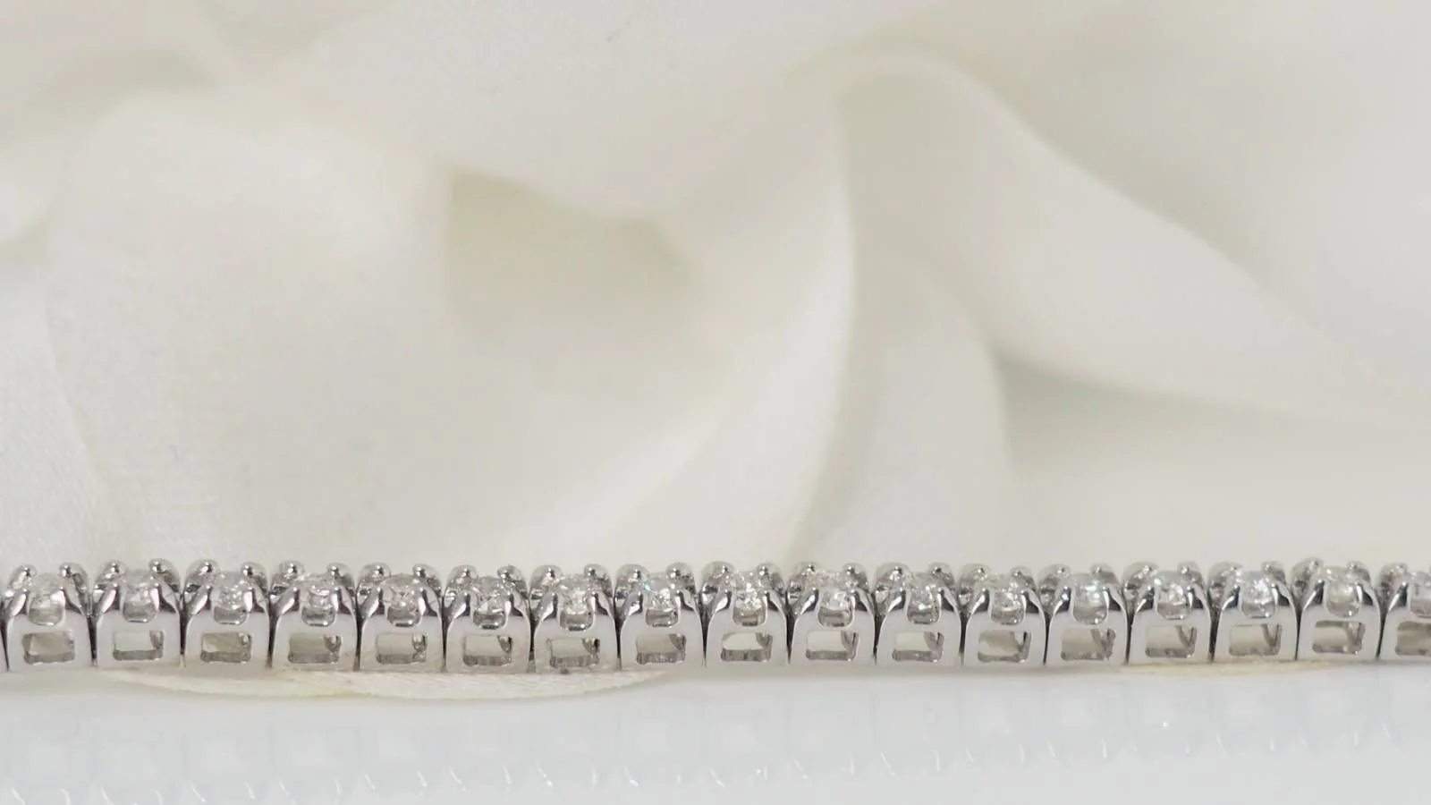 Bracelet rivière en or blanc et diamants 1ct - Image 3