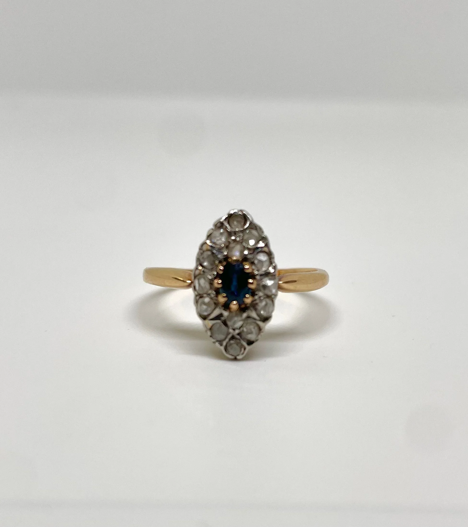 Bague marquise vintage saphir et diamants taille rose