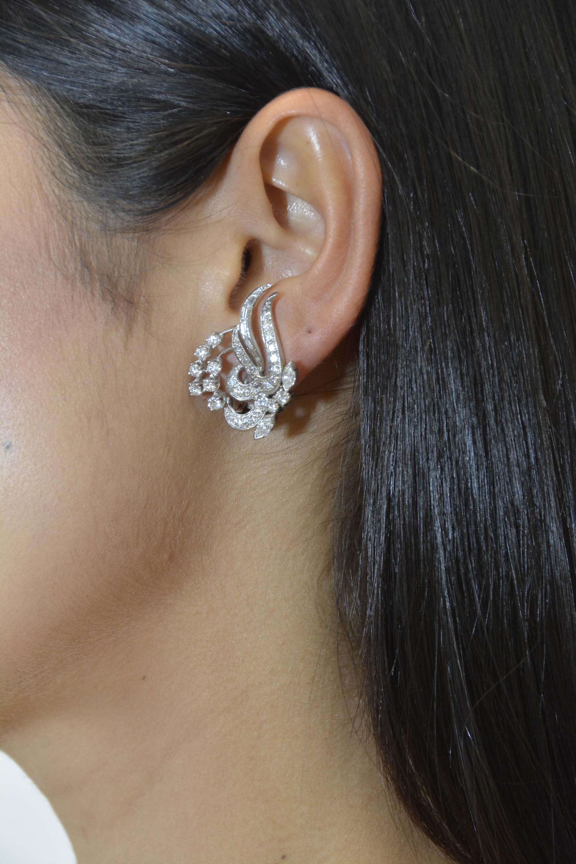 Boucles d'oreilles en platine et or jaune avec diamants - Image 2