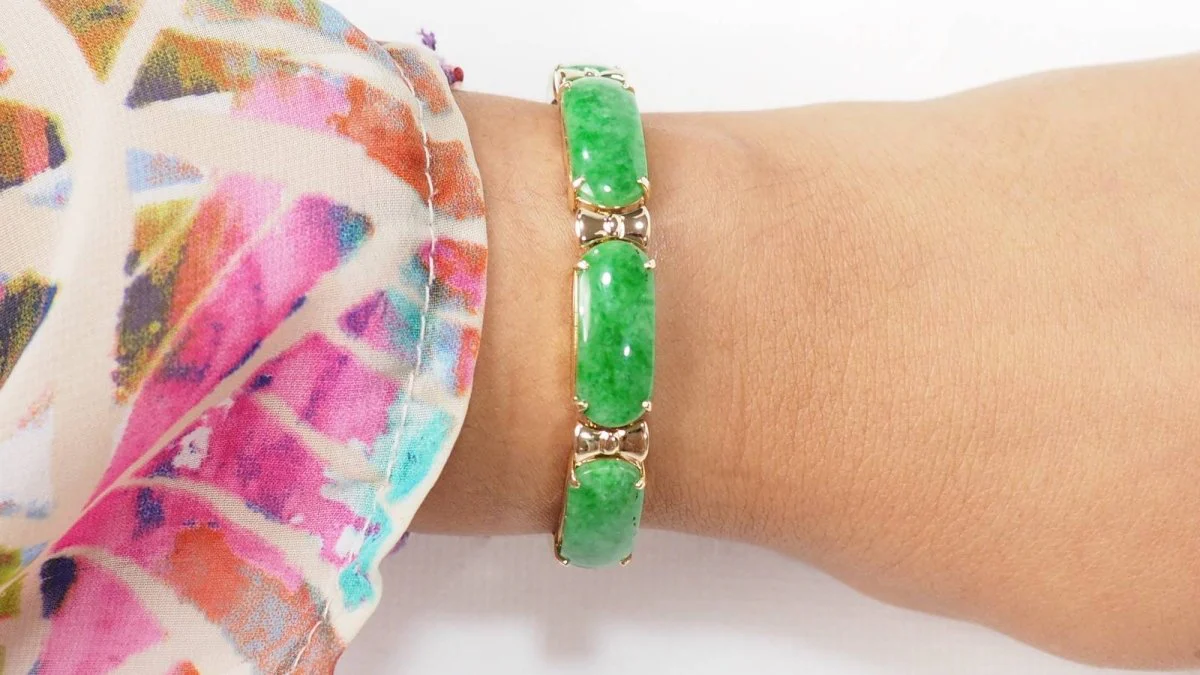 Bracelet vintage en or jaune, jade et diamants - Image 2