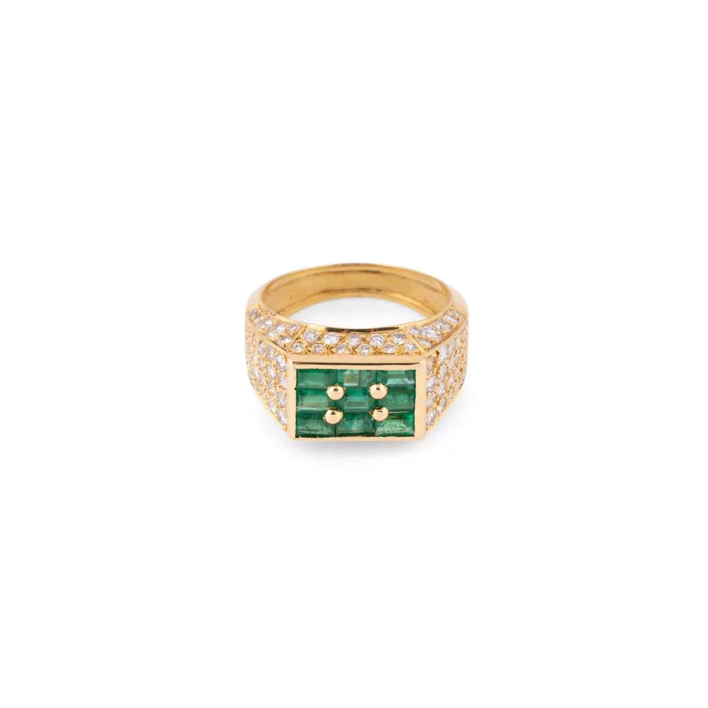Bague Chevalière FRED en or jaune, émeraudes et diamants