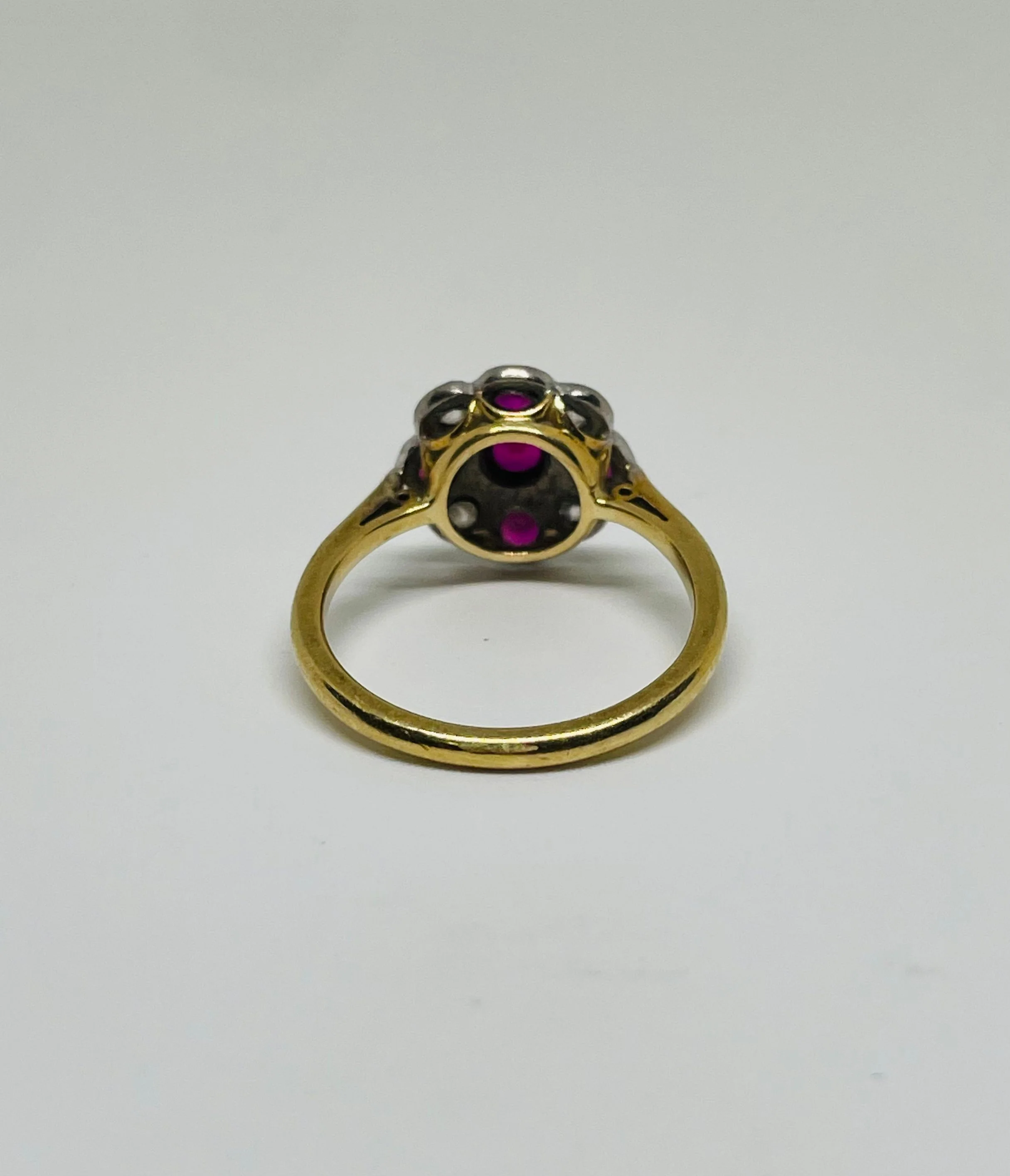 Bague marguerite art déco rubis et diamants - Image 4