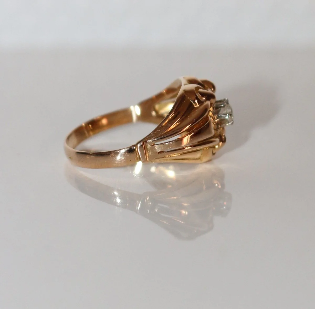 Bague Années 40 Godronnée Et Ajourée - Image 3