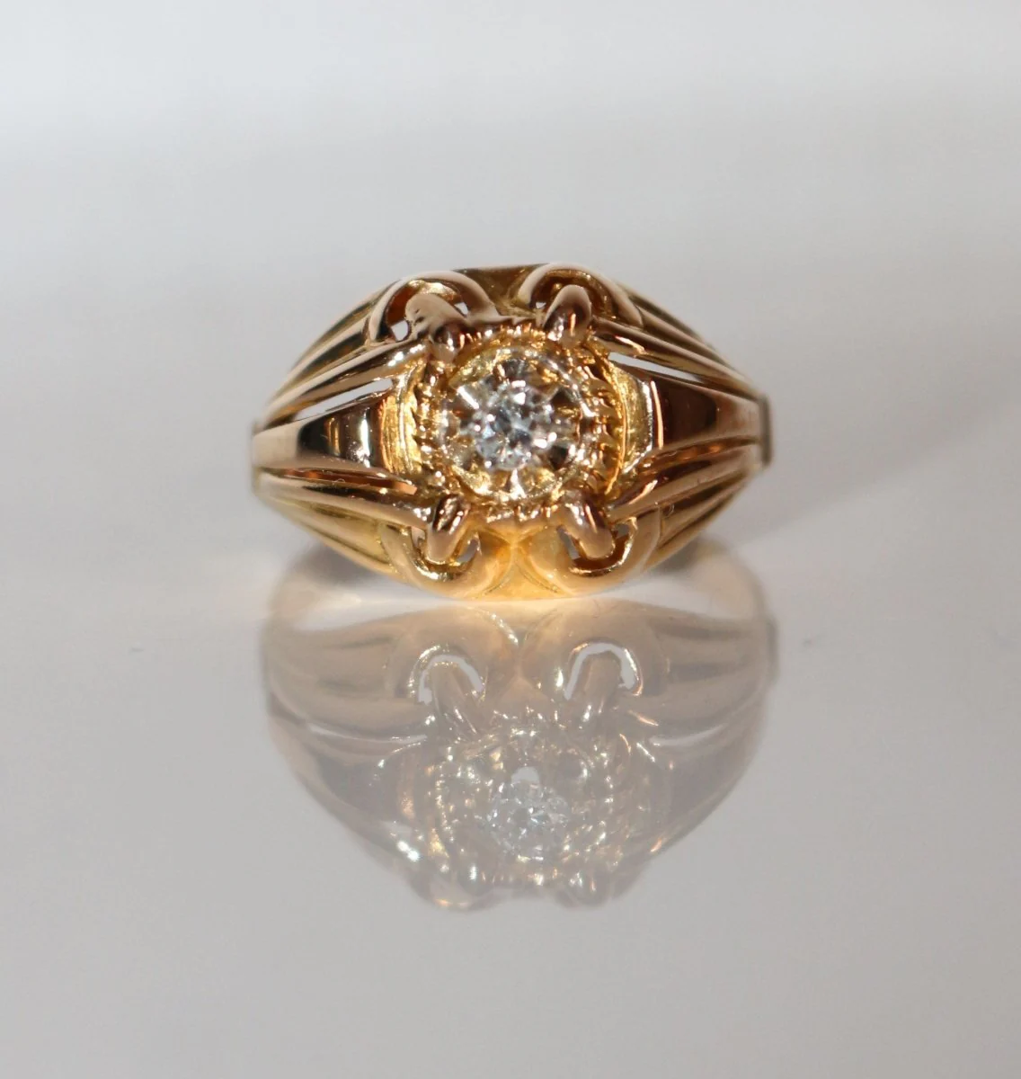 Bague Années 40 Godronnée Et Ajourée - Image 4