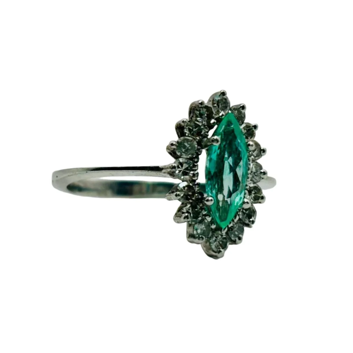 Bague Marquise en or blanc, émeraude et diamants - Image 3