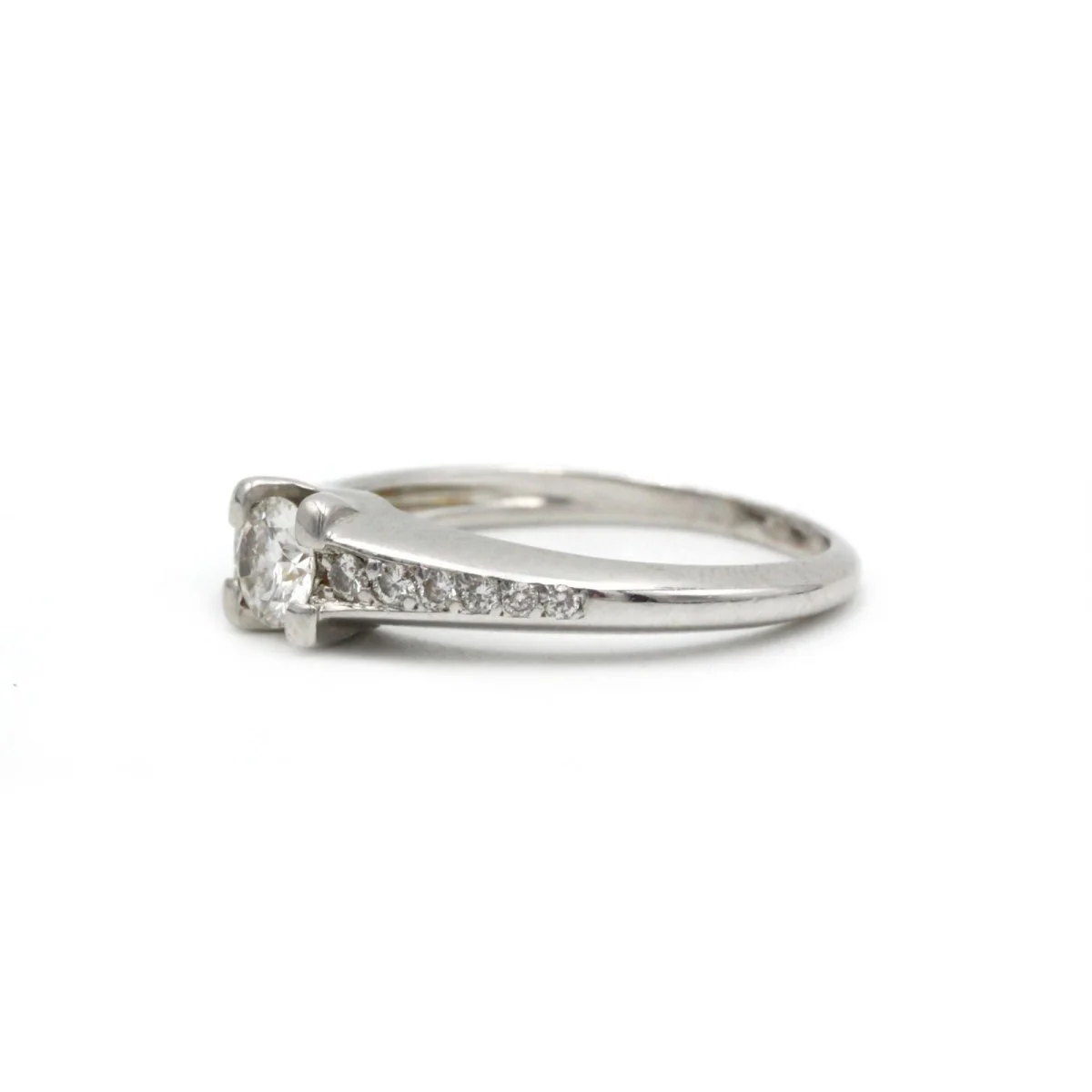 Bague en or blanc et diamants - Image 2