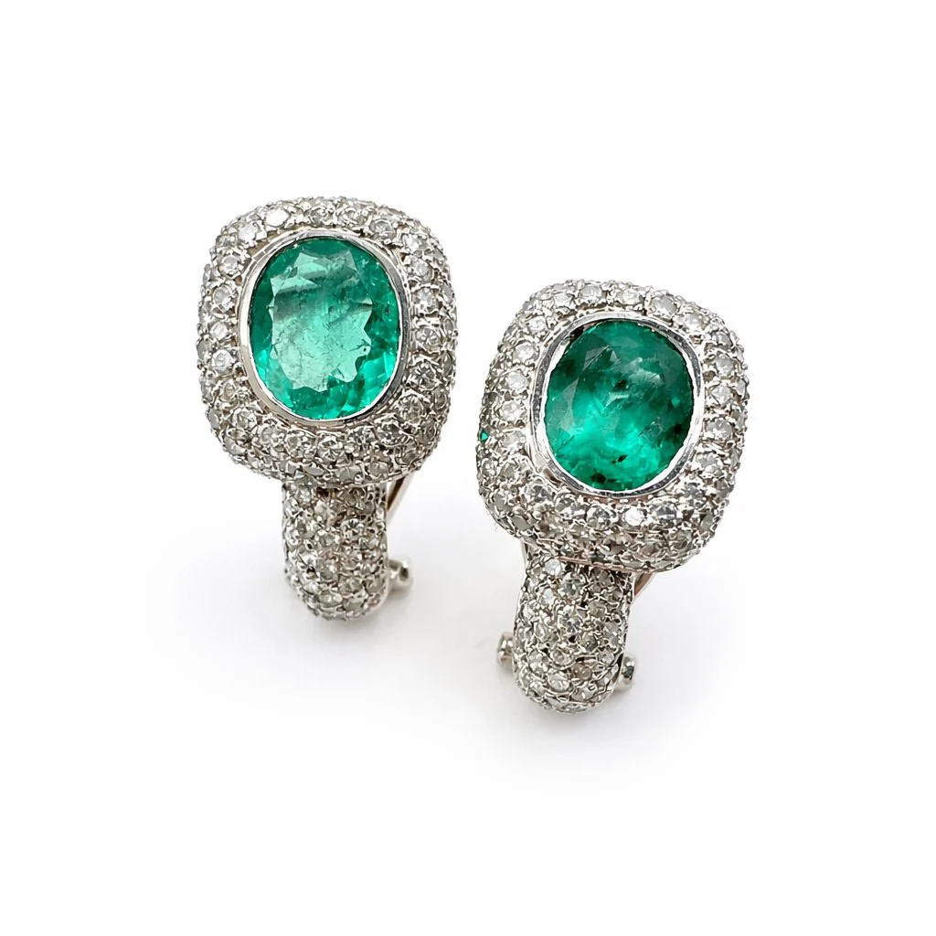 PENDIENTES EN ORO BLANCO CON ESMERALDAS OVALES Y DIAMANTES - Image 2