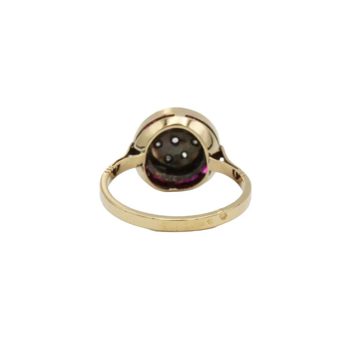 Bague Entourage en or jaune, rubis, et diamants - Image 4