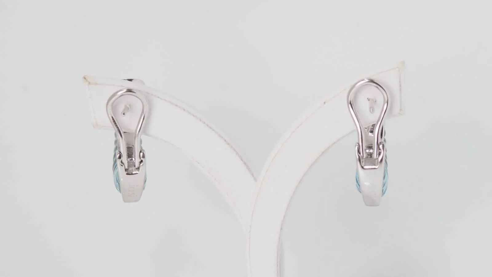 Boucles d'oreilles Clips en or blanc aigues marines et diamants - Image 4