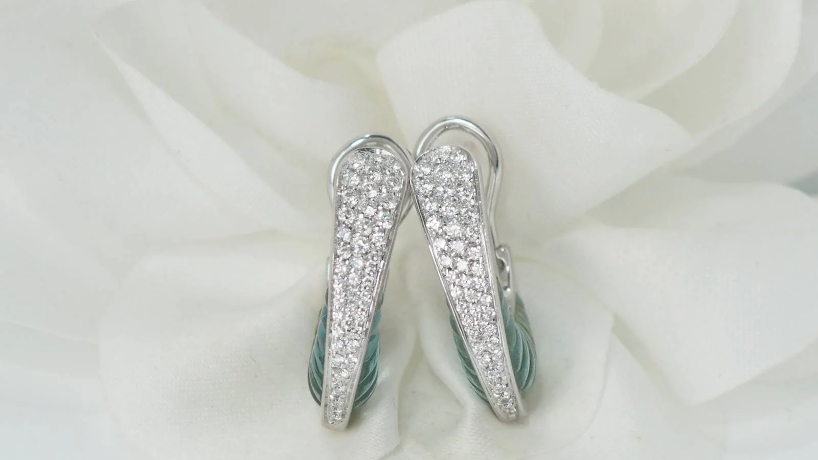 Boucles d'oreilles Clips en or blanc aigues marines et diamants - Image 8