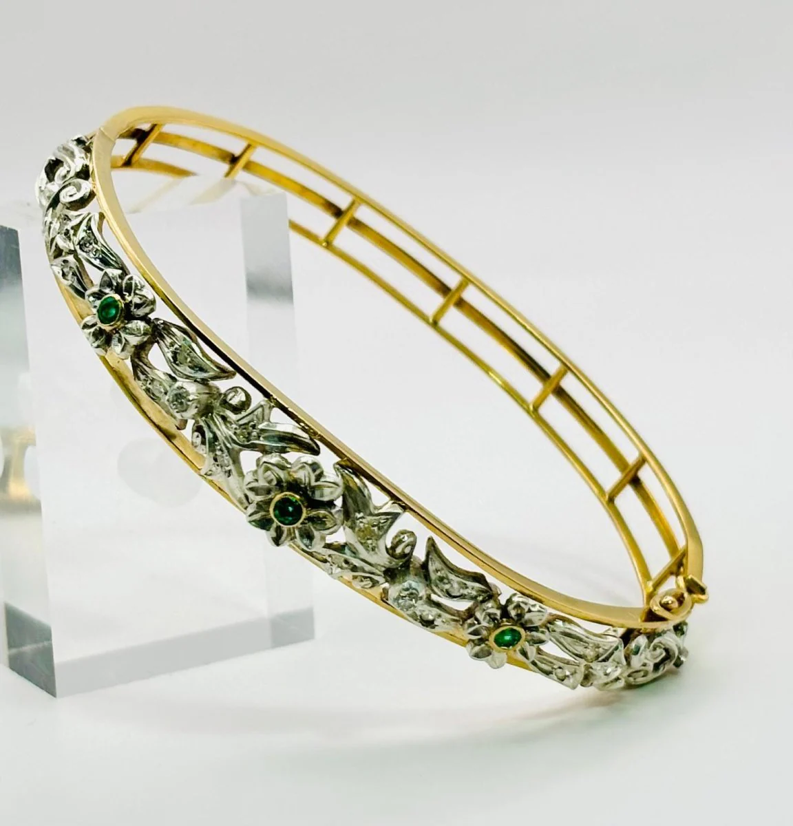 Bracelet Jonc en or jaune, argent, émeraudes et diamants - Image 4