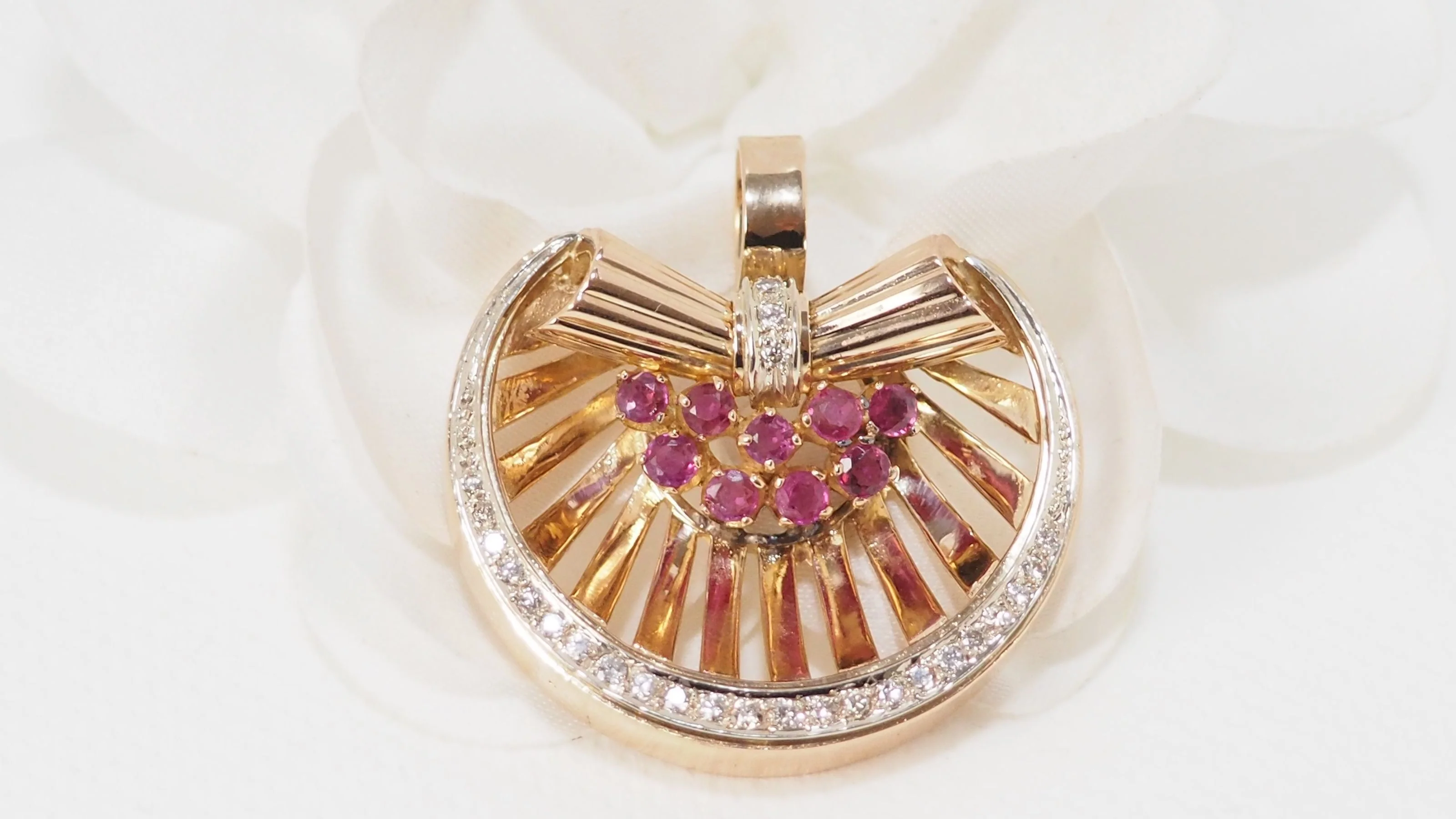 Pendentif en or jaune, rubis et diamants - Image 6