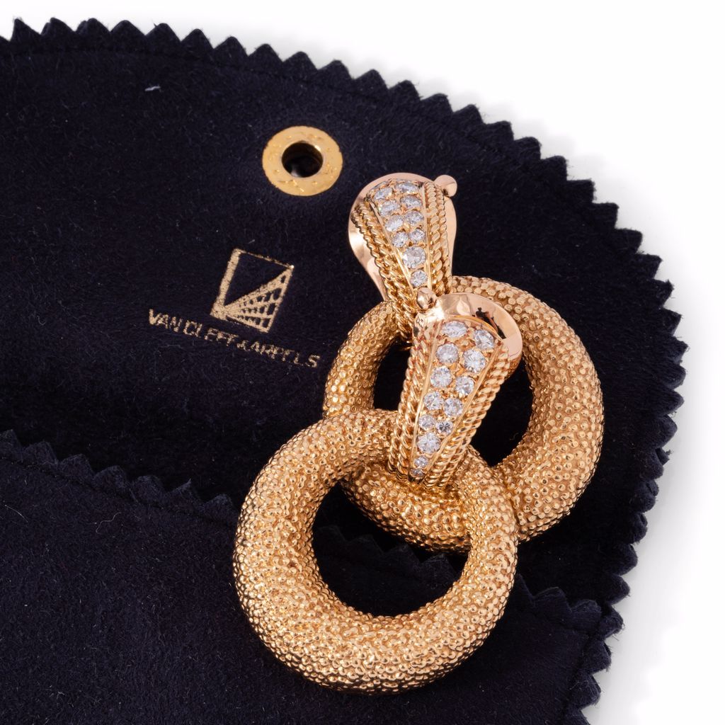 Boucles d'oreilles Clip VAN CLEEF & ARPELS en or jaune et diamants - Image 4