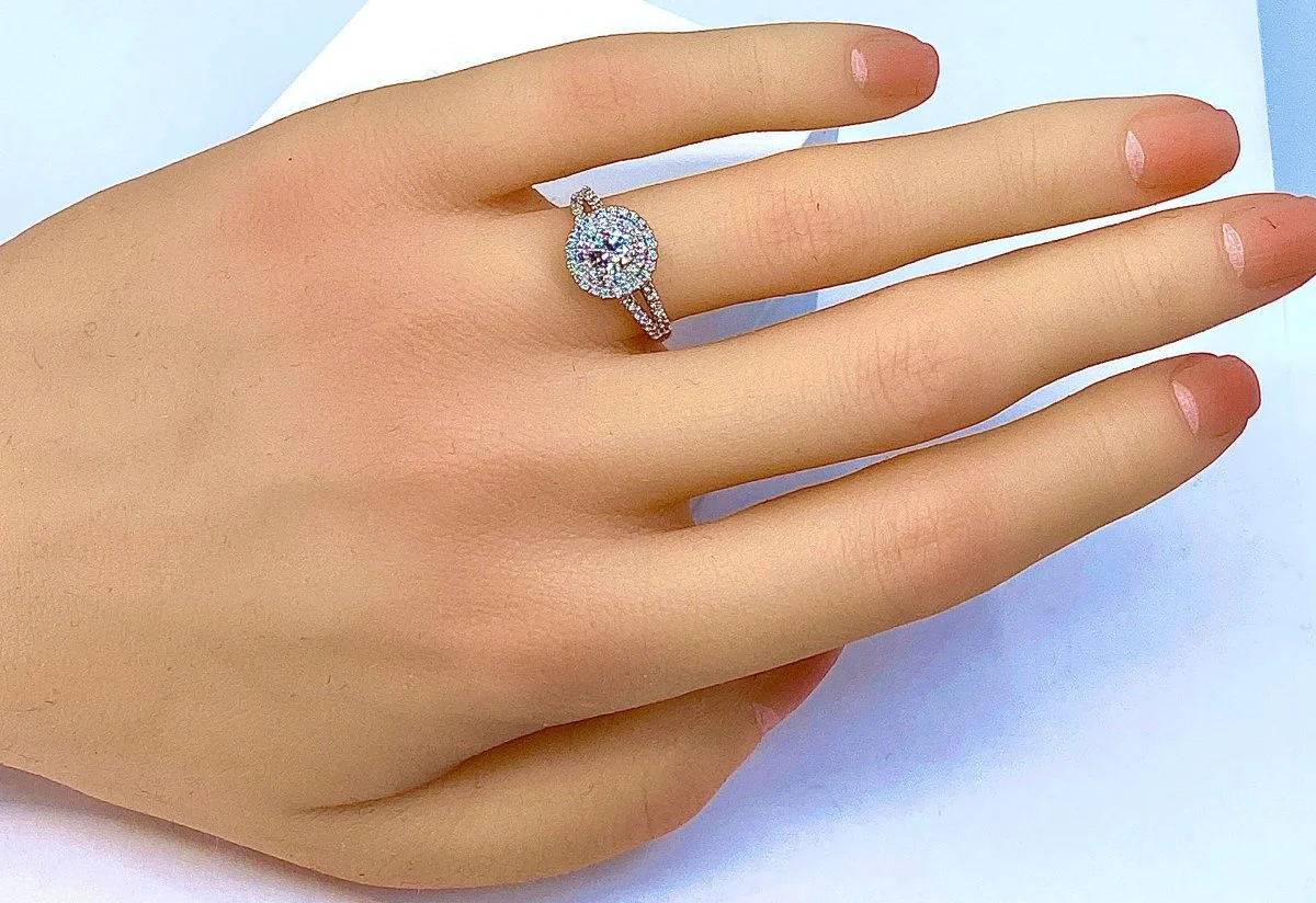 Bague en or blanc et diamant central - Image 10