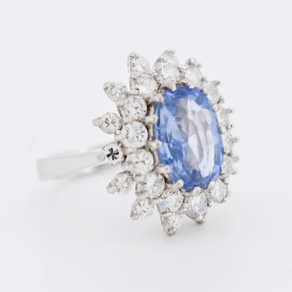 Bague Pompadour Saphir Ceylan 4,67 carats et Diamants - Image 5