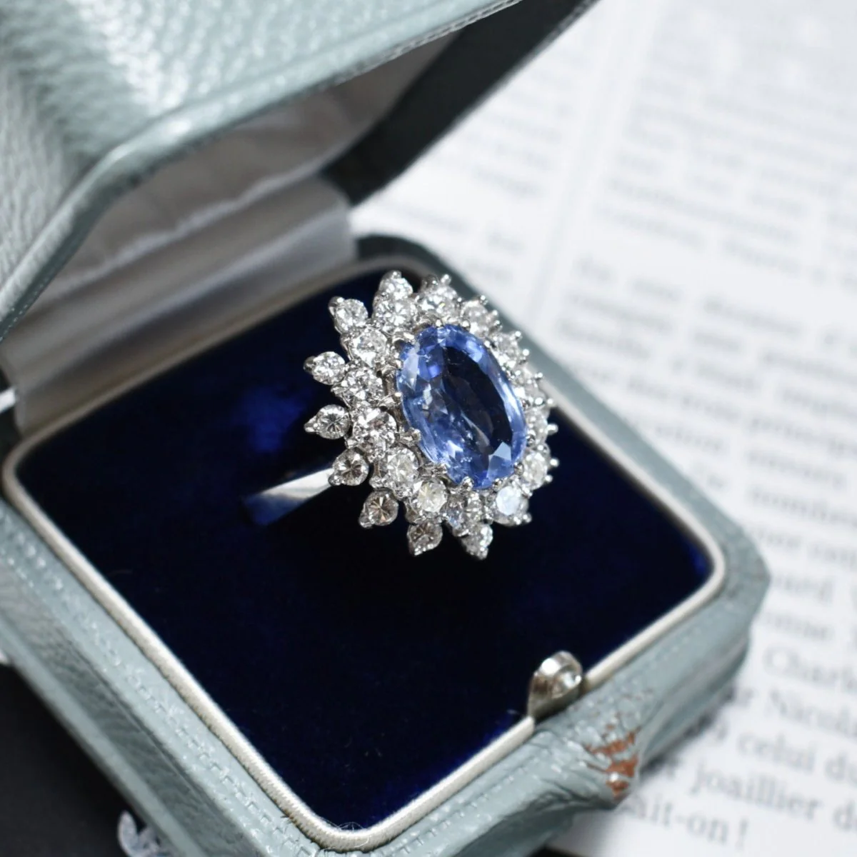 Bague Pompadour Saphir Ceylan 4,67 carats et Diamants - Image 6