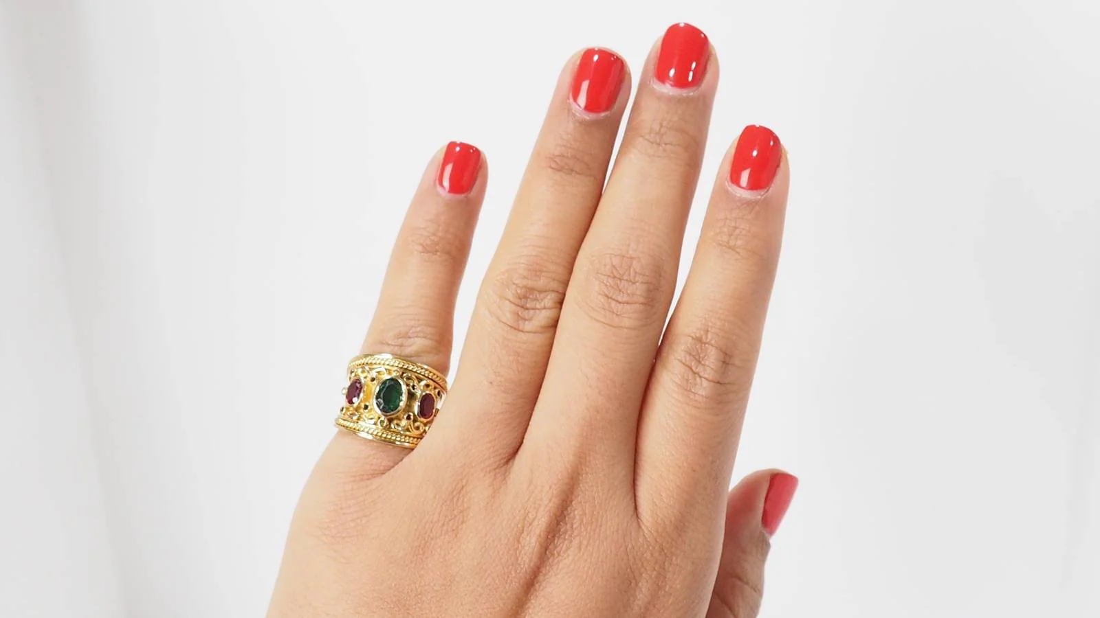 Bague en or jaune rubis et pierre verte - Image 2