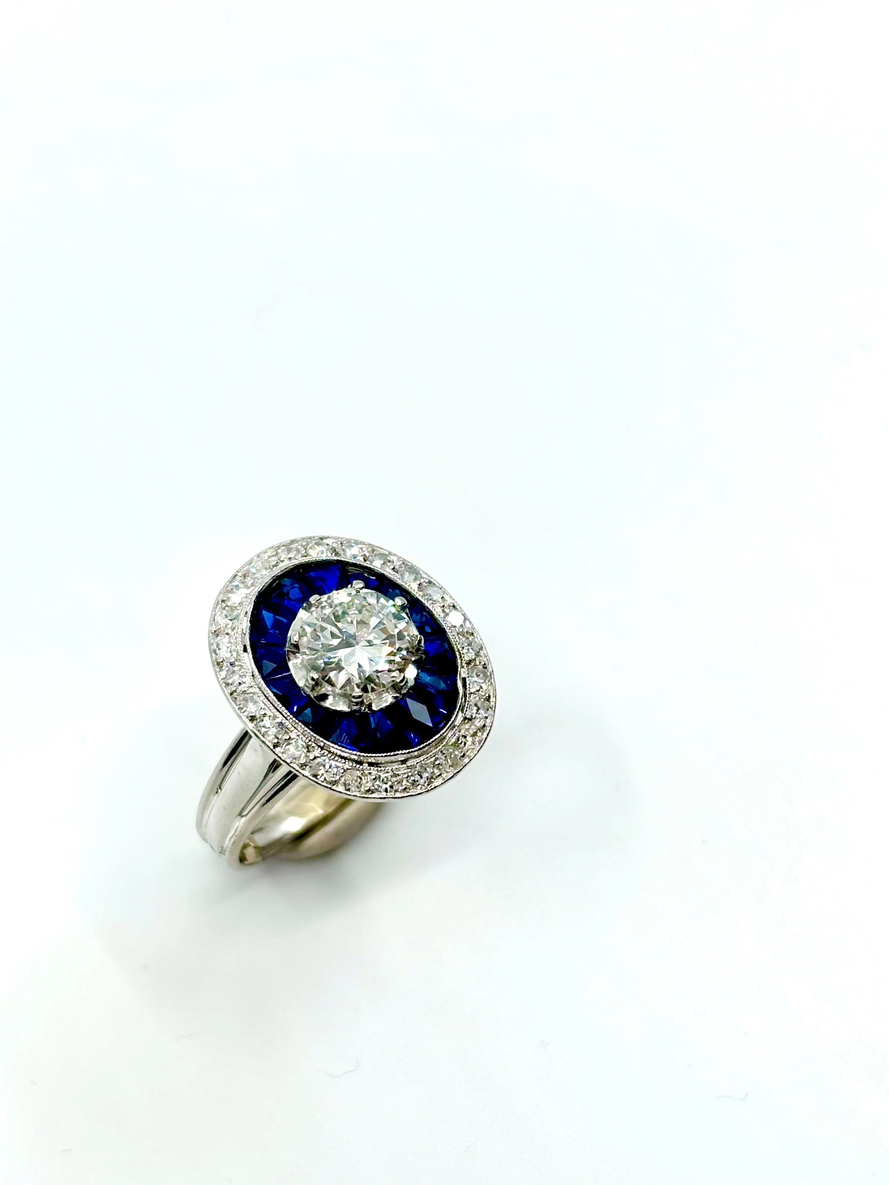 Bague Art Déco diamants et pierres bleues - Image 2