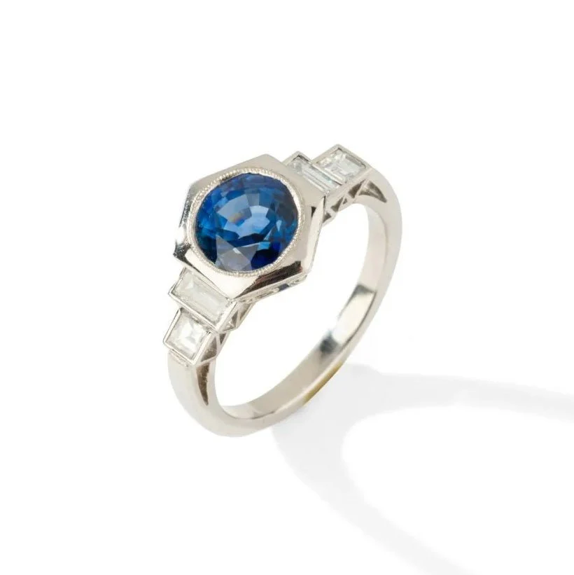 Bague Octogonale en platine, saphir et diamant