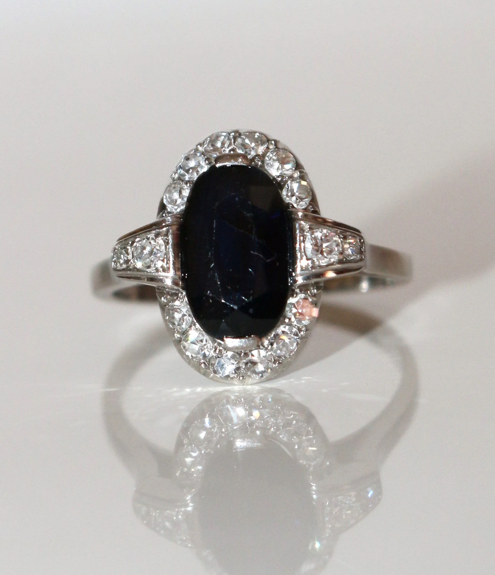 Bague Art Déco Saphir Et Diamants - Image 5